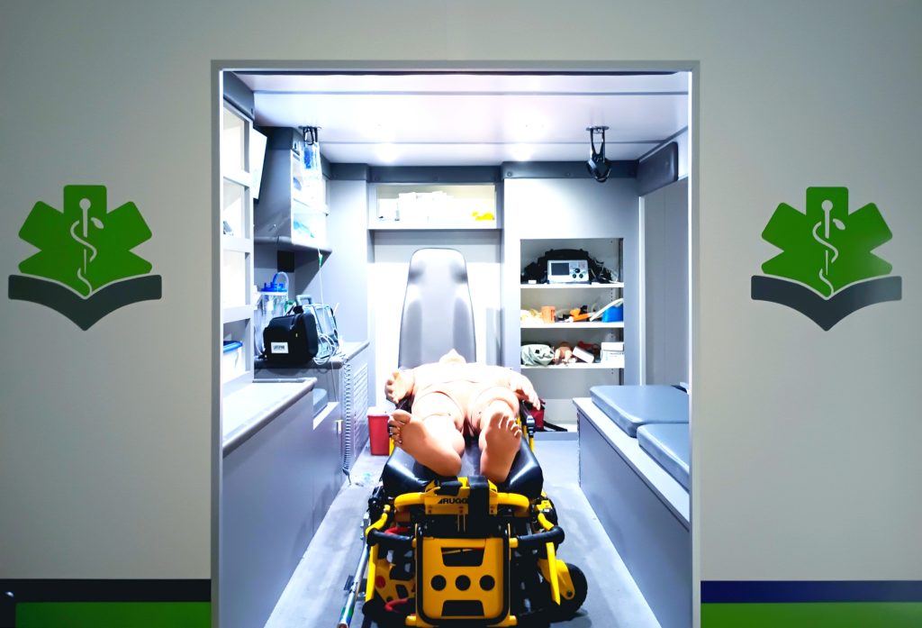 Emergency Medical Technicial Training Ambulance Simulator online emt certification course ambulance simulator